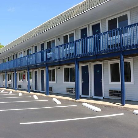 Howard Johnson By Wyndham West Yarmouth Cape Cod Экстерьер фото