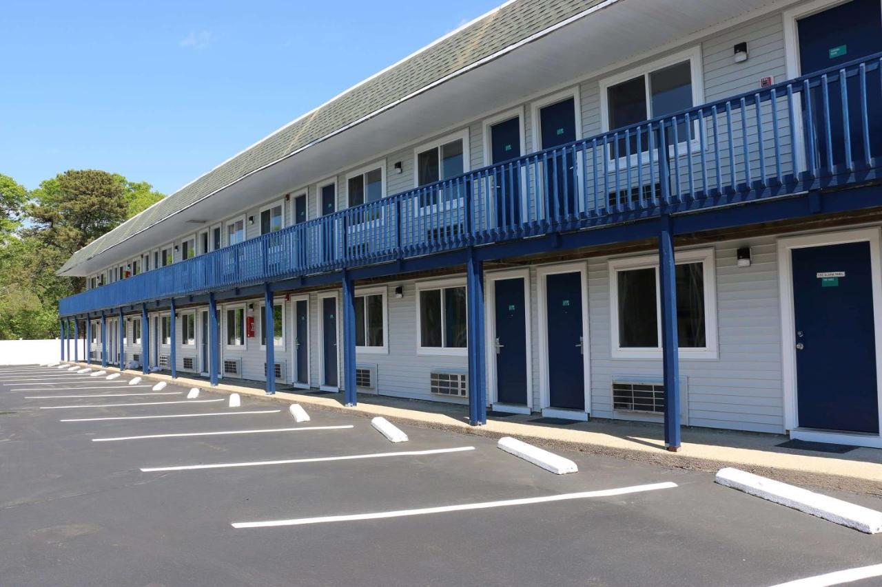 Howard Johnson By Wyndham West Yarmouth Cape Cod Экстерьер фото
