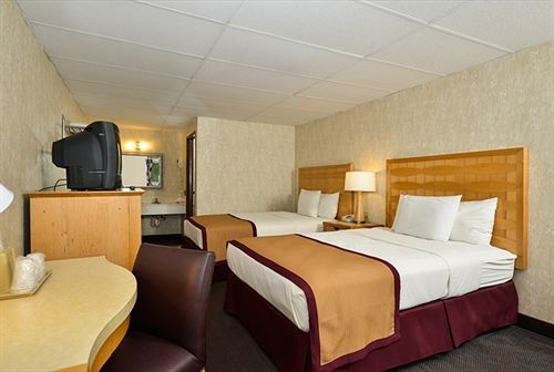 Howard Johnson By Wyndham West Yarmouth Cape Cod Экстерьер фото